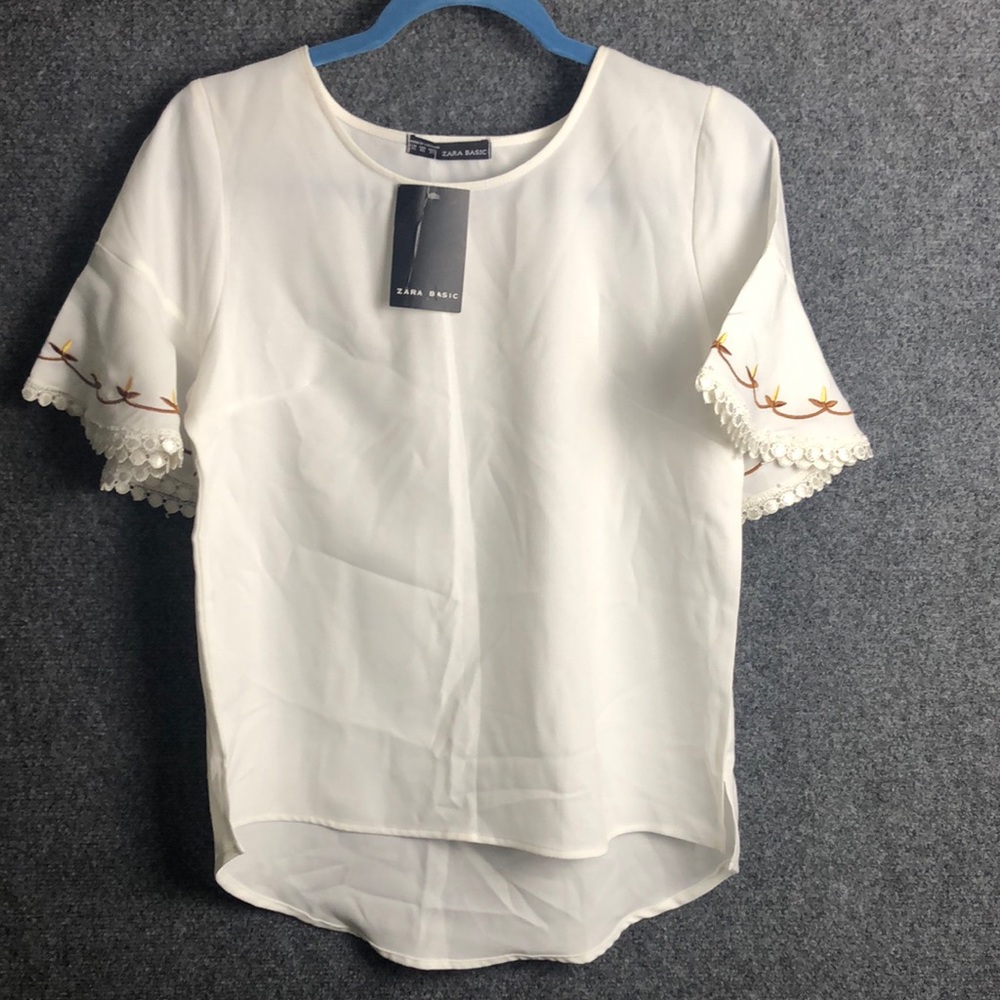 Zara Women’s blouse top size XL White Embroidered sleeves NWT